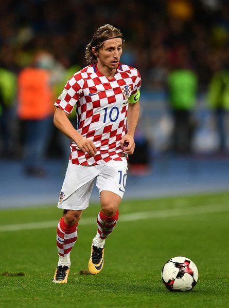 肇俊哲挂帅重庆铜梁龙：一场“不得已”的中超冒险，还是本土教练的破局之战？