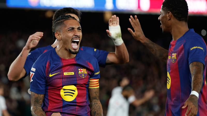 杨瀚森一战登顶热搜，7词条百万搜索，韩乔生：天赋一览无余