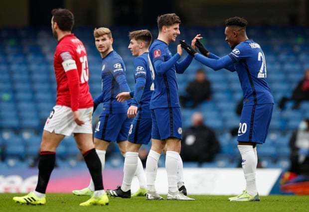 半场战报：迈阿密国际2-0纳什维尔，梅西双响